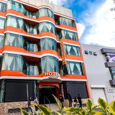 Hotel Miraflores Ibarra Esterno foto