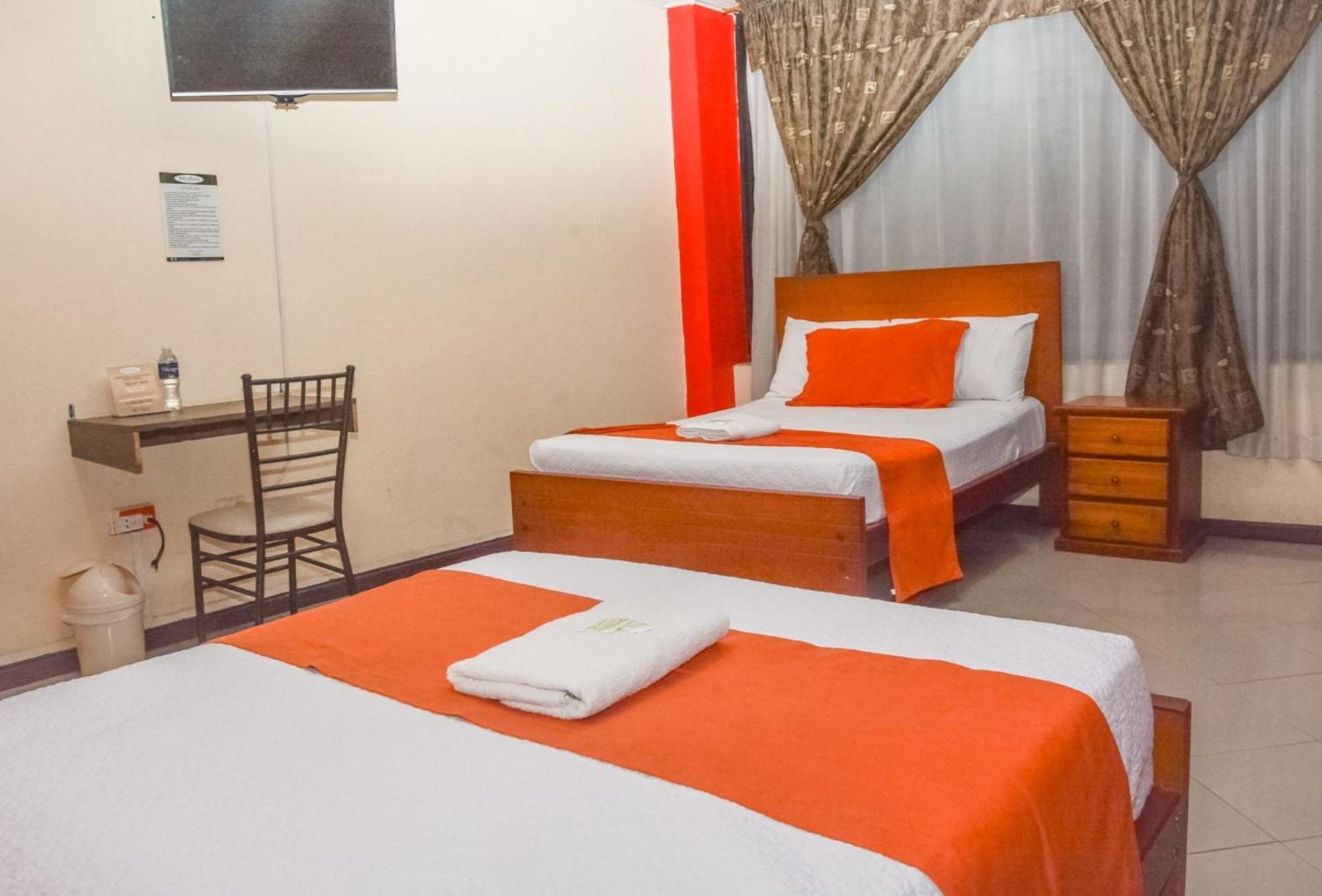 Hotel Miraflores Ibarra Esterno foto