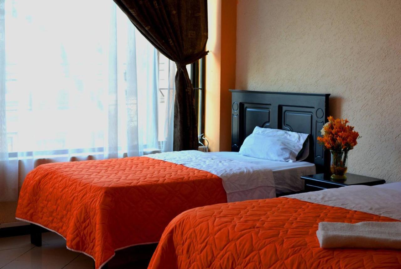 Hotel Miraflores Ibarra Esterno foto