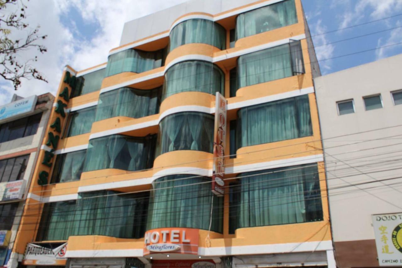 Hotel Miraflores Ibarra Esterno foto